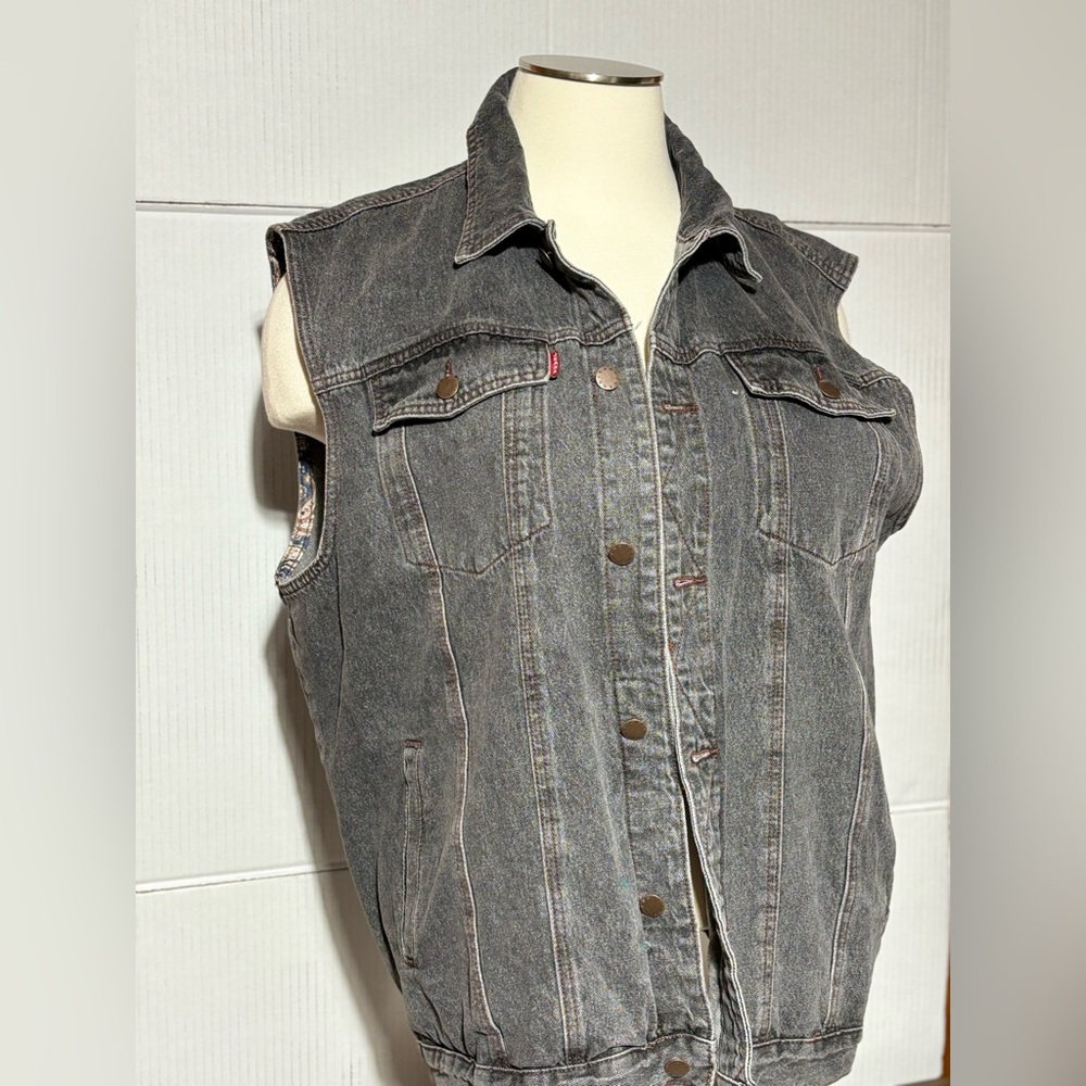 Jeans brand 5XL sleeveless jean vest button up front 2 zipper hand pockets